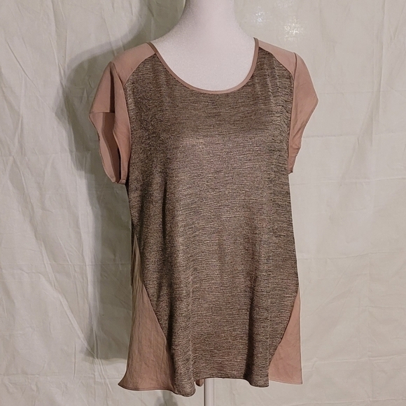 Apt. 9 Tops - free with any purchase in a bundle TOP size M apt 9